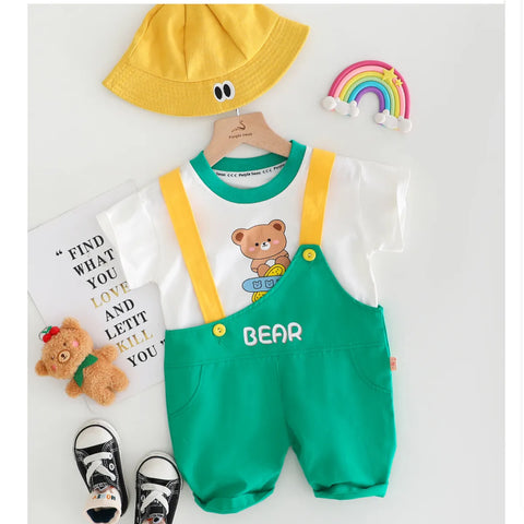 Boys' Bear Print Green Suspender Outfit – 2-Piece Summer Set (1-6 Years) Boys' Bear Print Green Suspender Outfit – 2-Piece Summer Set (1-6 Years)