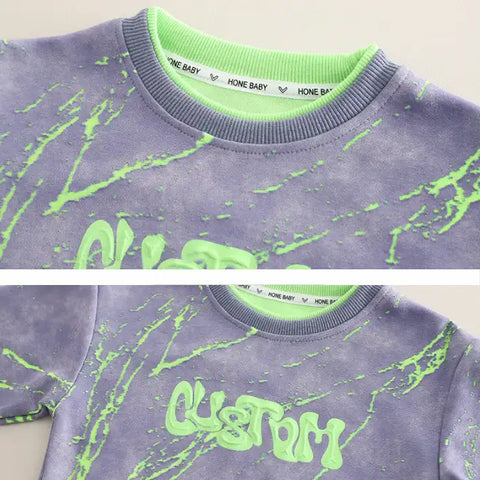 Unisex Kids Casual Outfit with Neon Print Sweatshirt & Jeans β Pink or Green (1-5 Years) Unisex Kids Casual Outfit with Neon Print Sweatshirt & Jeans β Pink or Green (1-5 Years)