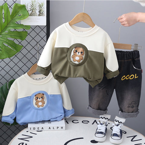 Toddler 2-Piece Bear Print Sweatshirt & Jeans Set β Blue or Green (1-5 Years) Toddler 2-Piece Bear Print Sweatshirt & Jeans Set β Blue or Green (1-5 Years)