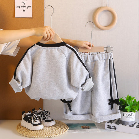 Kids Bunny Sweatshirt & Shorts Set β Grey or Purple (1-5 Years) Kids Bunny Sweatshirt & Shorts Set β Grey or Purple (1-5 Years)