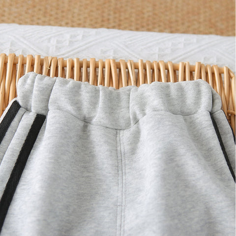 Kids Bunny Sweatshirt & Shorts Set β Grey or Purple (1-5 Years) Kids Bunny Sweatshirt & Shorts Set β Grey or Purple (1-5 Years)